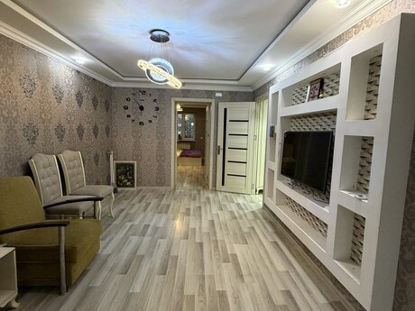 3 rooms · 60 m² · floor 2/5, İnşaatçılar