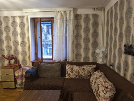 Elmlər Akademiyasında 2 otaqlı köhnə tikili mənzil satılır, 35 m², 122 000 AZN, şəkil 5 / 11