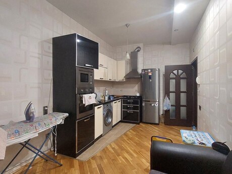3-room apartment, 95 m², Şah İsmayıl Xətai: 300 000 ₼ 5