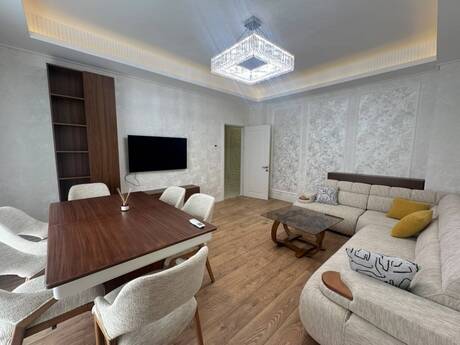 Kirayə 3 otaqlı mənzil, 140 m², Ağ şəhər: 2 500 ₼/ay 2