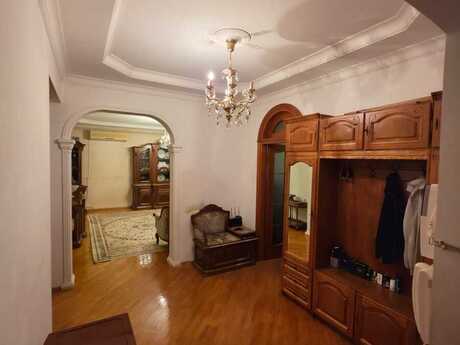 Продаётся 3-комнатная квартира в новостройке, 8-ci mikrorayon, 138 м², 365 000 AZN, фото 4 / 11