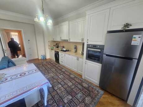 3-room apartment for rent, 120 m², İnşaatçılar: 1 000 ₼/mo 4