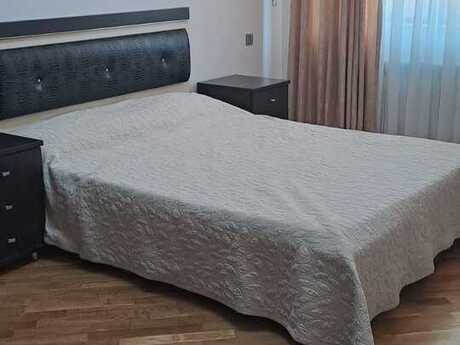 3-room apartment for rent, 135 m², Nizami: 1 500 ₼/mo 3