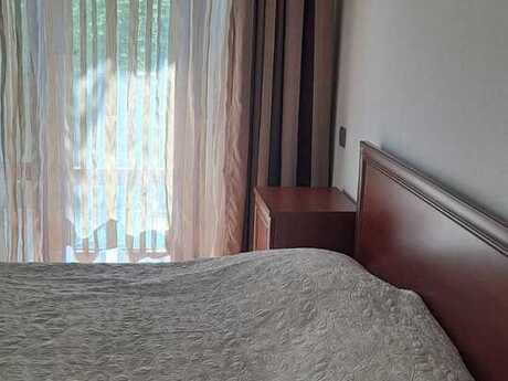 3-room apartment for rent, 135 m², Nizami: 1 500 ₼/mo 5