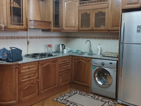 2-room apartment for rent, 69 m², Şah İsmayıl Xətai: 800 ₼/mo 2