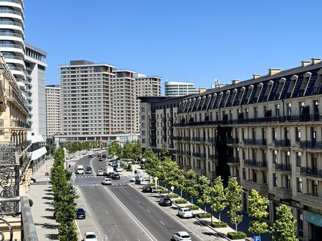 5-room apartment, 211 m², Ağ şəhər: 917 850 ₼ 2