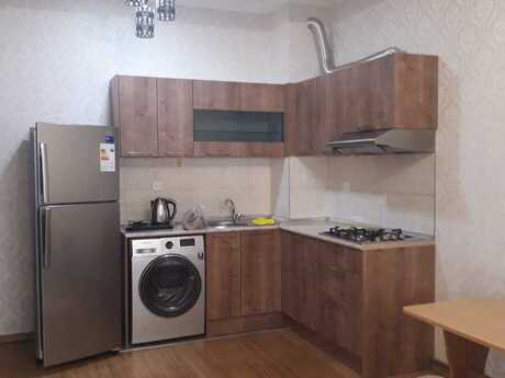 Kirayə 2 otaqlı mənzil, 65 m², İnşaatçılar: 700 ₼/ay 3