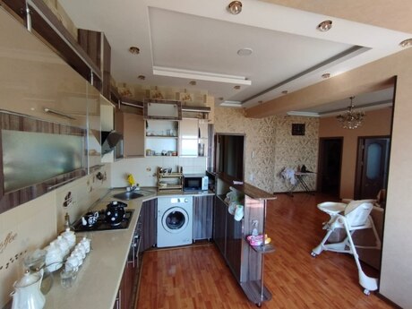 3-room apartment for rent, 90 m², Həzi Aslanov: 700 ₼/mo 3