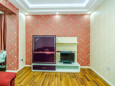 2-room apartment for rent, 110 m², Nizami: 50 ₼/mo 2