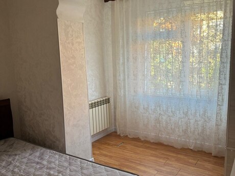 2-room apartment for rent, 35 m², Neftçilər: 550 ₼/mo 3