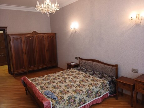 2-room apartment for rent, 125 m², Nəriman Nərimanov: 750 ₼/mo 2