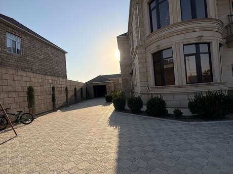 9 otaqlı həyət evi, 500 m², Binə: 680 000 ₼ 4
