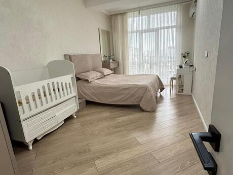 3-room apartment, 100 m², 7-ci mikrorayon: 275 000 ₼ 5