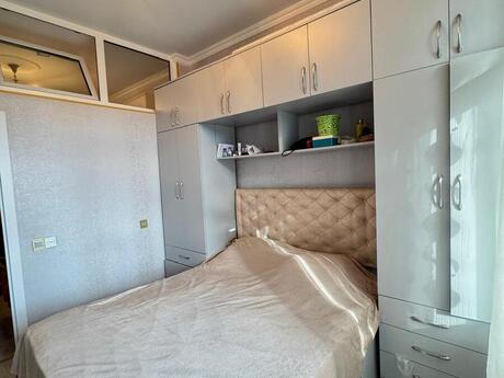 1-room apartment for rent, 40 m², 28 May: 890 ₼/mo 3