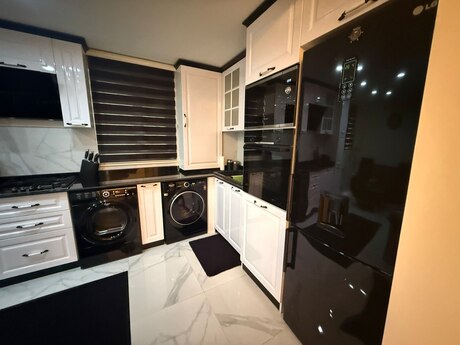 2-room apartment for rent, 60 m², Sahil: 2 600 ₼/mo 2