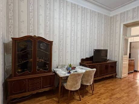 Kirayə 2 otaqlı mənzil, 68 m², 28 May: 600 ₼/ay 3