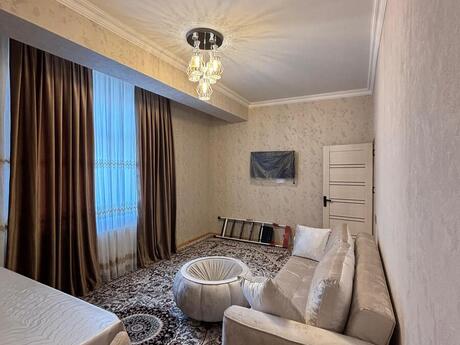 2-room apartment for rent, 80 m², Qara Qarayev: 800 ₼/mo 2
