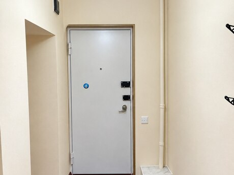 Neftçilərdə 3 otaqlı köhnə tikili mənzil satılır, 80 m², 175 000 AZN, şəkil 2 / 10