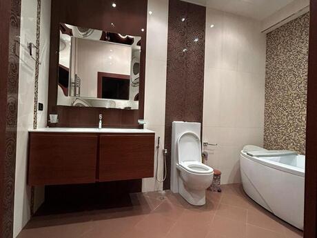 3 otaqlı mənzil, 135 m², Nəsimi: 430 000 ₼ 2