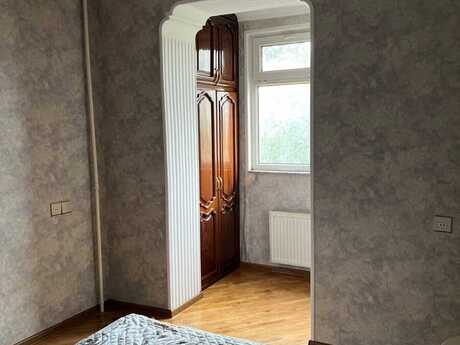 3-room apartment for rent, 75 m², 8 Noyabr: 700 ₼/mo 2