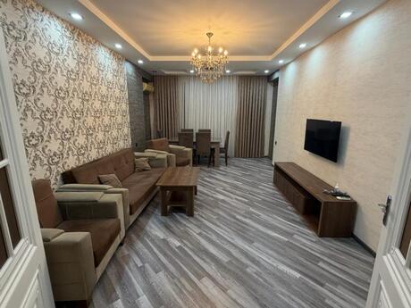 Elan №6483949 - Bakı, Yeni Günəşli q., 3 otaqlı, 110 m², 8/15 mərtəbə
