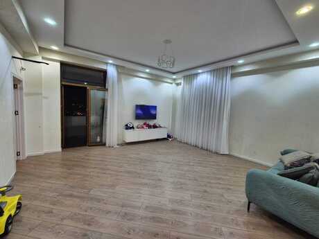 Продаётся 3-комнатная квартира в новостройке, Elmlər Akademiyası, 122 м², 385 000 AZN, фото 3 / 12
