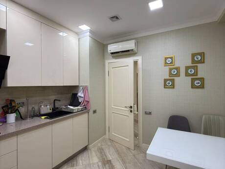 3-room apartment, 120 m², 28 May: 382 000 ₼ 4
