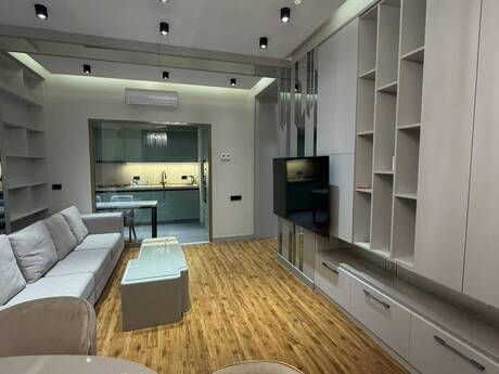 2-room apartment for rent, 63 m², Ağ şəhər: 1 800 ₼/mo 3