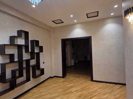 3-room apartment for rent, 136 m², 28 May: 1 300 ₼/mo 2