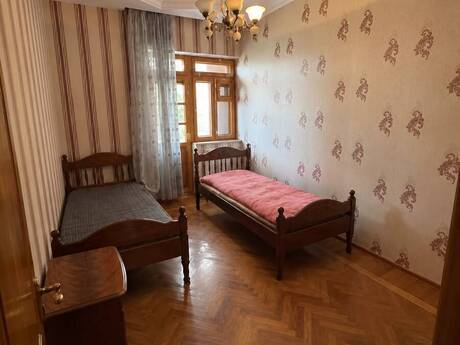 4-room apartment for rent, 100 m², Memar Əcəmi: 700 ₼/mo 4