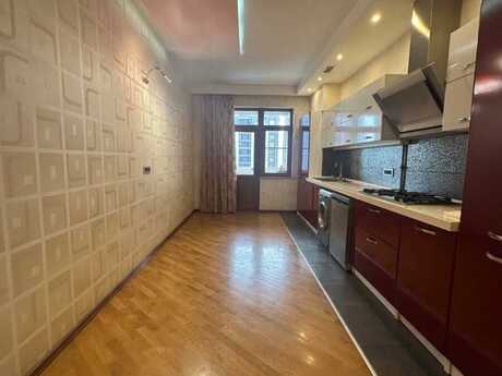 3-room apartment, 130 m², Şah İsmayıl Xətai: 384 000 ₼ 5