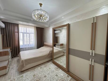 3-room apartment for rent, 100 m², Xalqlar Dostluğu: 1 000 ₼/mo 3