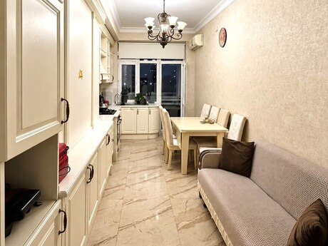 4-room apartment, 180 m², Elmlər Akademiyası: 450 000 ₼ 4