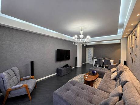 Kirayə 2 otaqlı mənzil, 105 m², 28 May: 1 400 ₼/ay 2