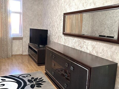 2-room apartment for rent, 70 m², Xalqlar Dostluğu: 750 ₼/mo 2