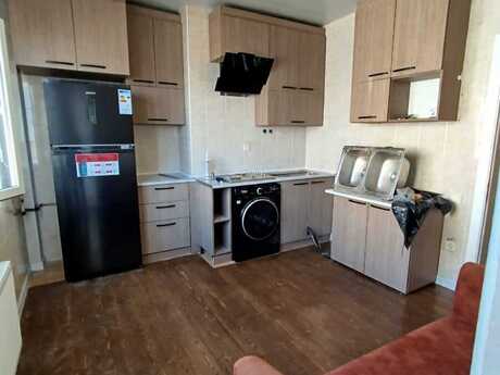 3-room apartment for rent, 90 m², Xalqlar Dostluğu: 700 ₼/mo 3