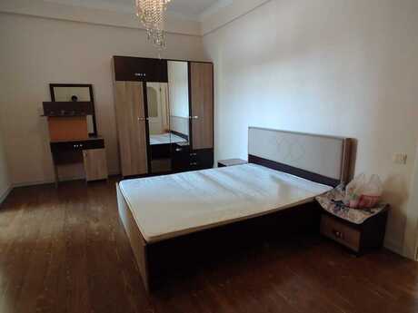 3-room apartment for rent, 90 m², Xalqlar Dostluğu: 700 ₼/mo 2