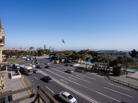 3-room apartment for rent, 127 m², İçəri Şəhər: 2 200 ₼/mo 2