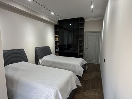 5-room apartment, 175 m², Şah İsmayıl Xətai: 125 000 ₼ 3