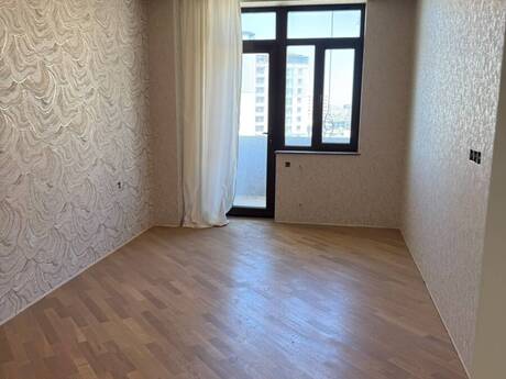 3-комнатная квартира, 135 м², Azadlıq Prospekti: 360 000 ₼ 2