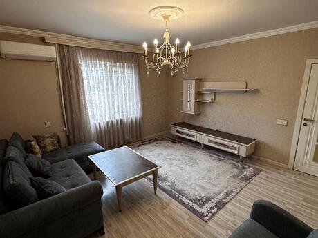 3-комнатная квартира, 77 м², Elmlər Akademiyası: 265 000 ₼ 2