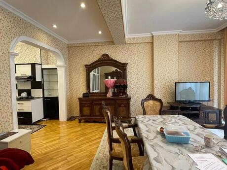 2-room apartment, 73 m², Azadlıq Prospekti: 228 000 ₼ 2