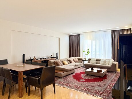 4 otaqlı mənzil, 220 m², 28 May: 700 000 ₼ 4