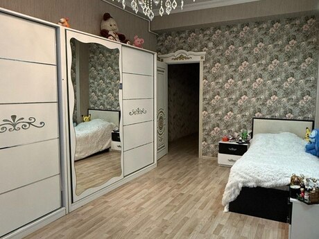 3-room apartment for rent, 136 m², 20 Yanvar: 1 000 ₼/mo 2