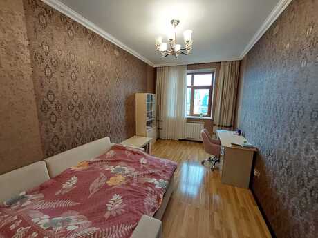 4-room apartment, 160 m², 28 May: 650 000 ₼ 5