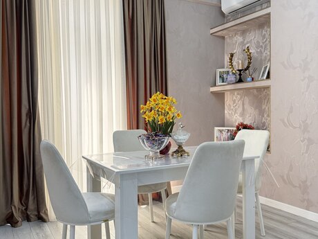 2-room apartment for rent, 65 m², 8 Noyabr: 1 000 ₼/mo 2