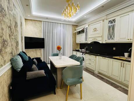 3-room apartment for rent, 90 m², Ağ şəhər: 2 500 ₼/mo 3