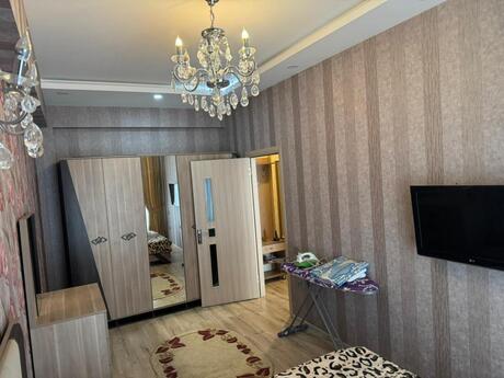 2-room apartment for rent, 57 m², Elmlər Akademiyası: 1 050 ₼/mo 2