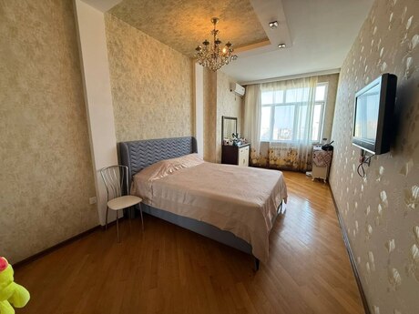 3-room apartment, 110 m², 20 Yanvar: 260 000 ₼ 2