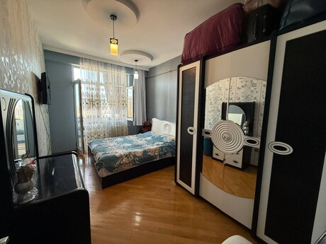 3-room apartment, 110 m², 20 Yanvar: 260 000 ₼ 4